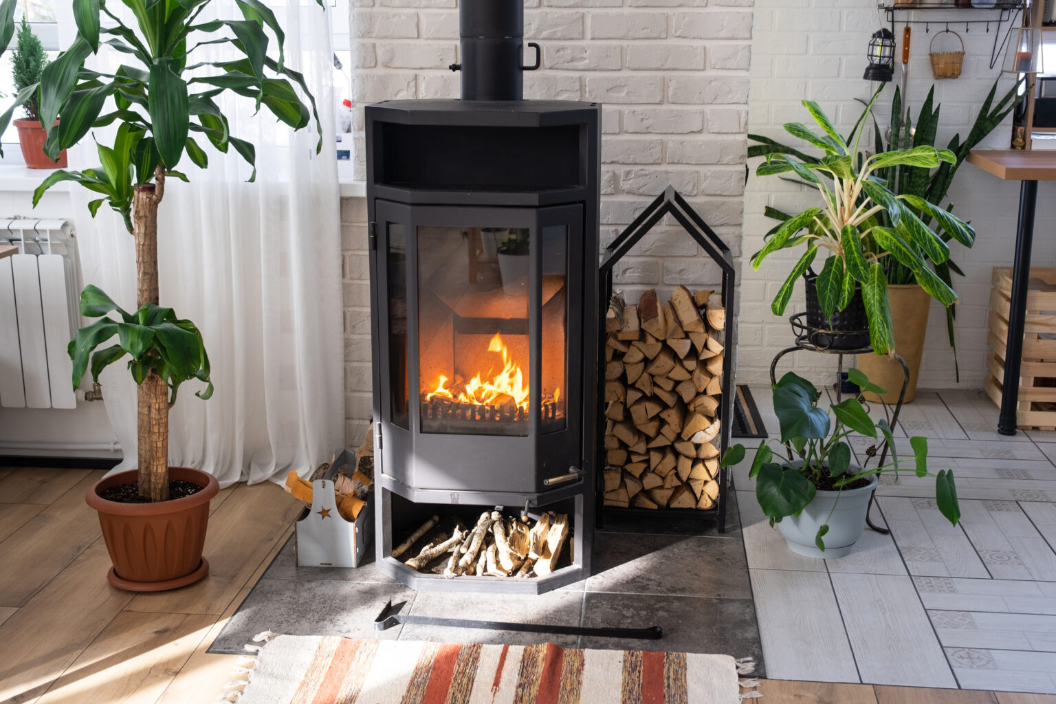 wood burning stove vs fireplace